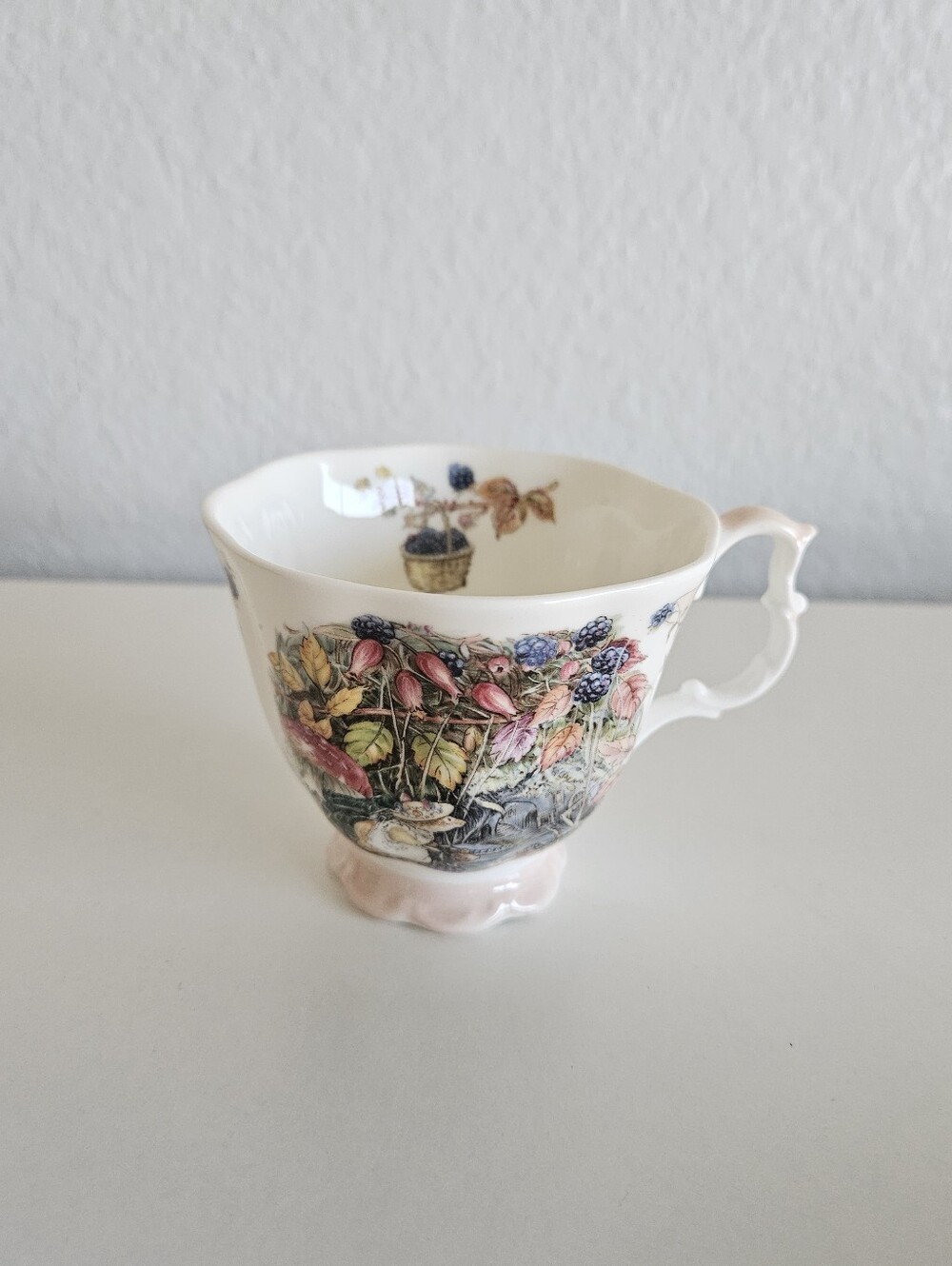 Brambly Hedge By Royal Doulton Autumn 3-Piece Bone Mini Tea Cup Set Plate Mug - Picture 8 of 12